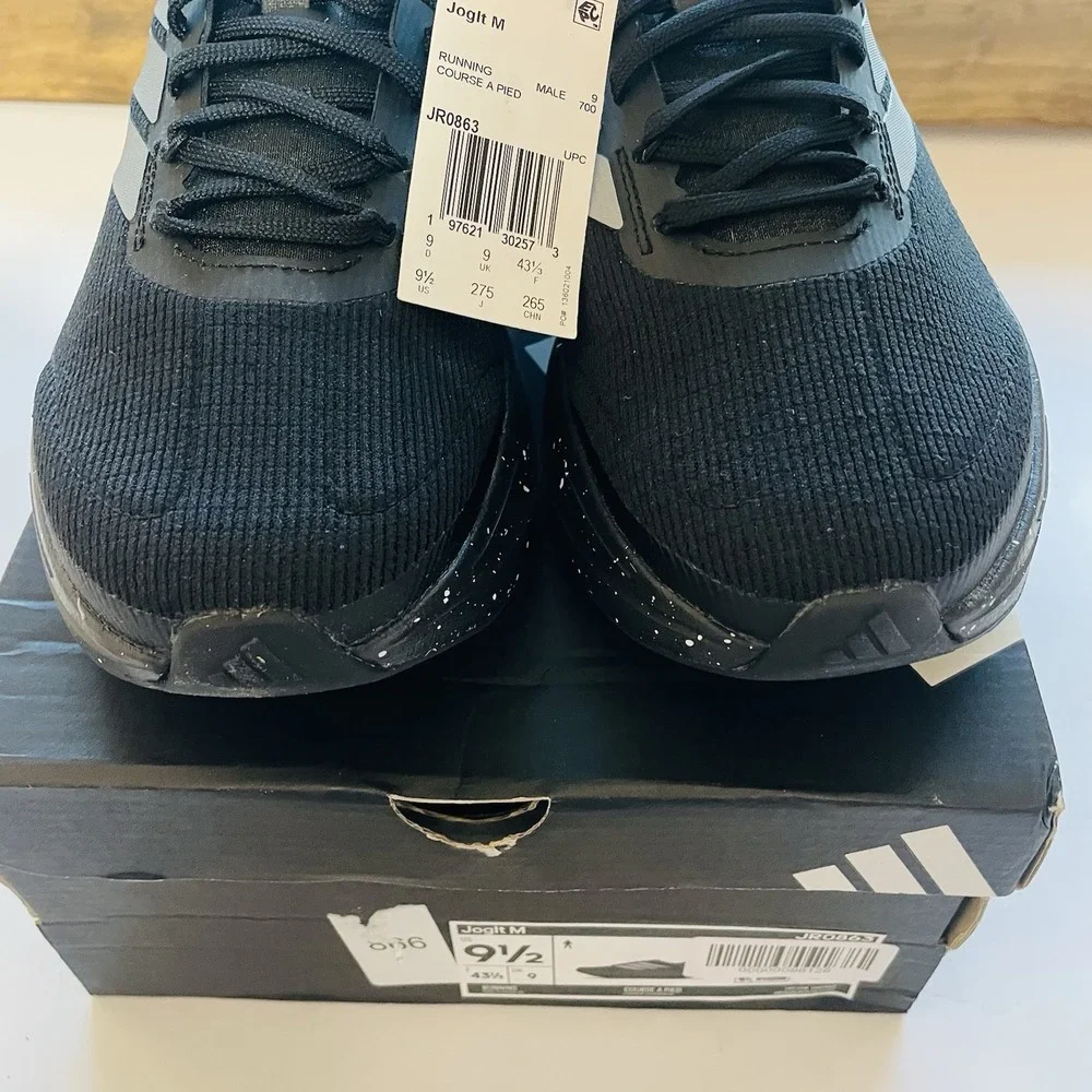 NIB Adidas JogIt 'Black' Running‎ Shoes Sneakers Comfort JR0863 Men's Size 9.5